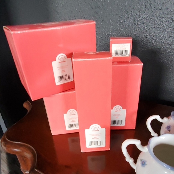 Applause Sugar & Creamer Set - Picture 2 of 5